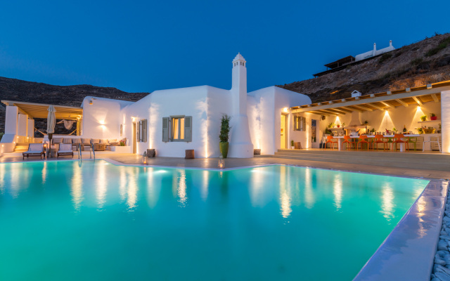 Le GrandMykonos Villa