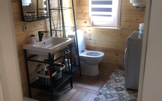 Гостевой дом Домик у леса