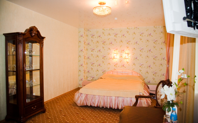 Renessans Hotel