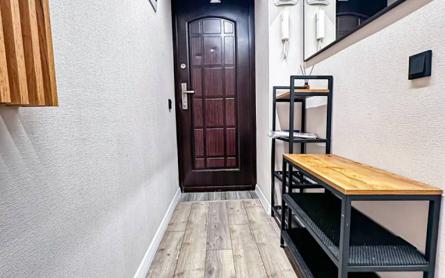 Квартира двухкомнатная в Кировске на Ленина 22 сеть Как дома