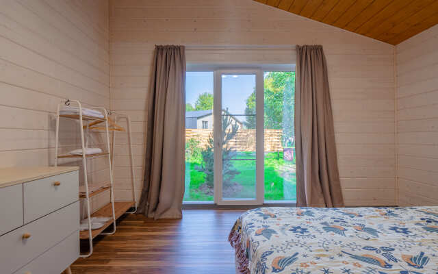 Friends & Family Guest House