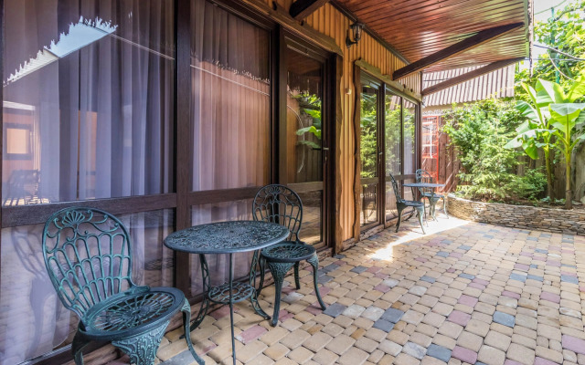 Villa Lychiya 2 Guest House