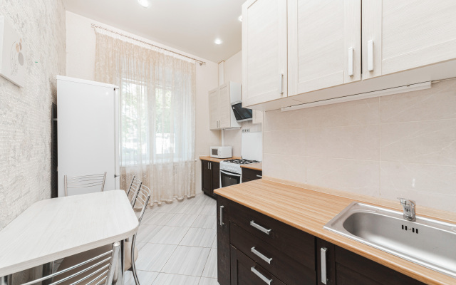 Novye v tsentre na ploshchadi Pobedy Apartments
