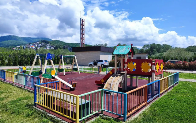 Prostornye S Vidom Na More Apartments