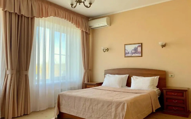 Almaz Hotel