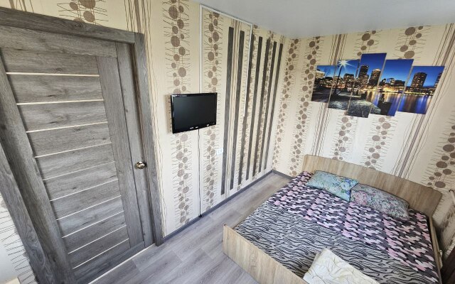 L.v.hotels Na Pervomayskoy 18a Flat