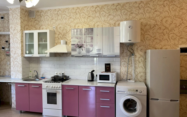 075 Dvukhkomnatnaya V Tsentre Flat