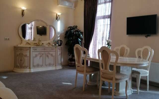 Art Restoran Vivaldi Hotel