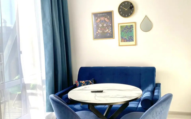 Квартира Стильная Мансардная Квартира Студия у Аэропорта