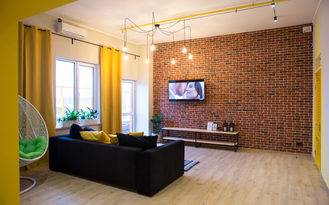 Bee Station Hotel