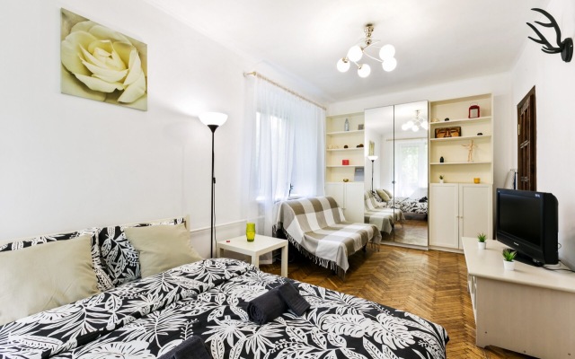 Tverskaya White Apartment in City Centre