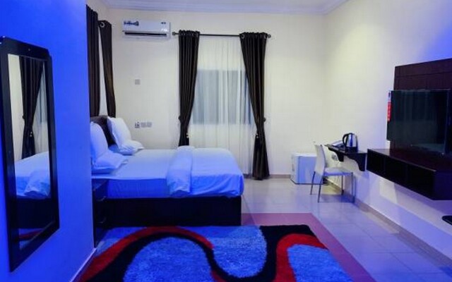 Ama Luxury Suites Hotel