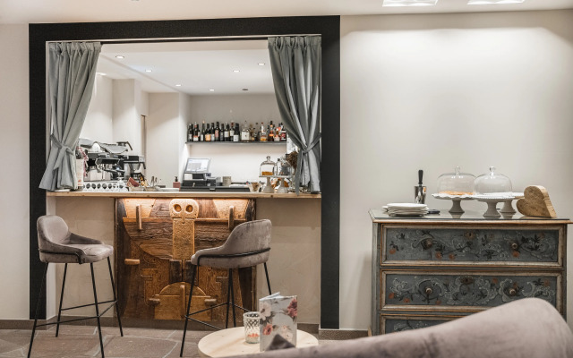 La Cort My Dollhouse - Adults Only