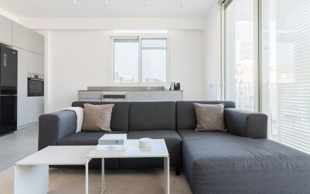 Blueground at Nahalat Byniamin High End Balcony ID33 Apartments
