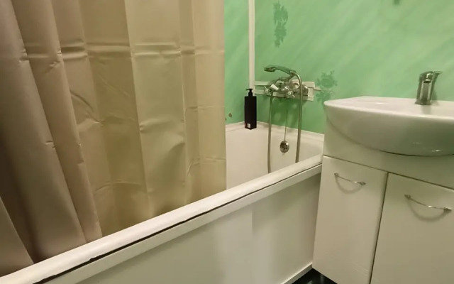 Na Prospekte Yamasheva 30 Flat