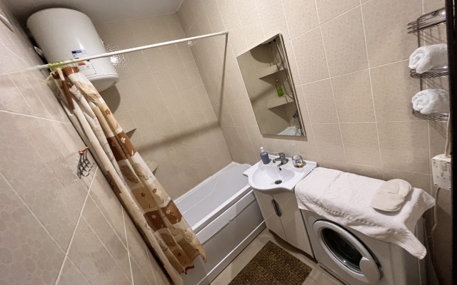 Апартаменты 2кв Центр Уютная на Геологоразведчиков 44а