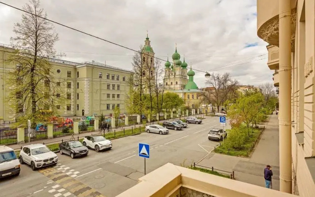 Квартира 4-комнатная Квартира на Васильевском Острове