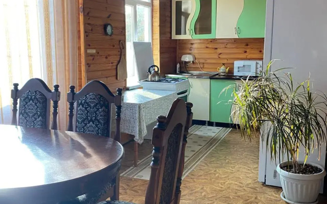 Na Pikhtovom Pereulke 18 Private house