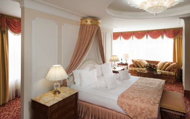 Nobil Luxury Boutique Hotel