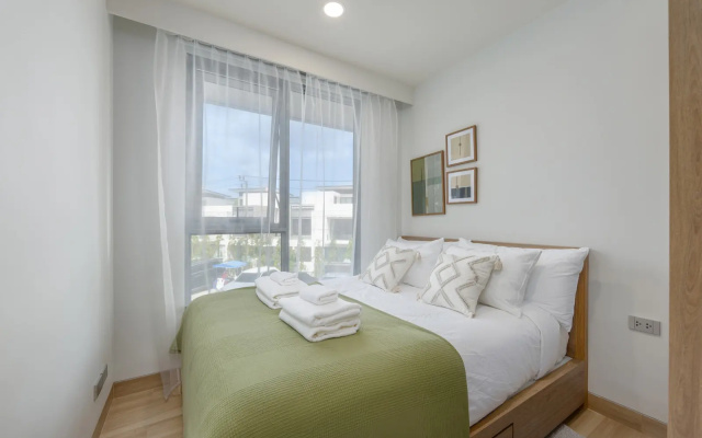 Апарт-отель Skypark Celeste Laguna Residences by TropicLook