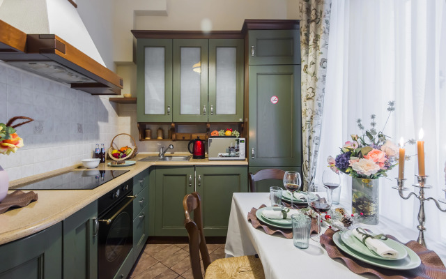 Квартира GM Apartments на 16 этаже Сталинской высотки