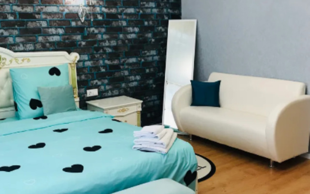 Na Marshala Borzova 105 Apartments