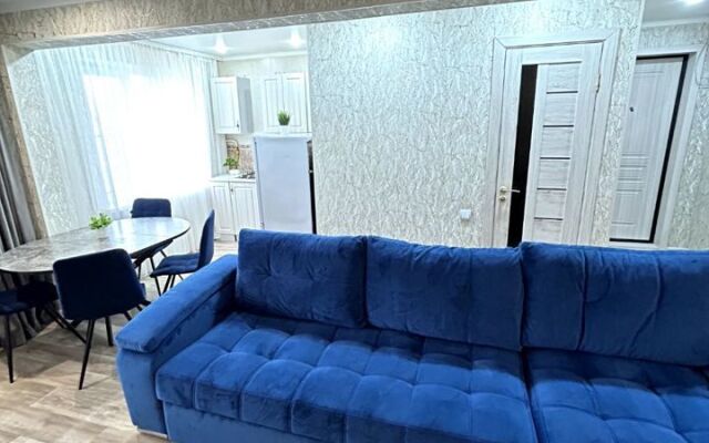 Ulitsa Botvina 8 Flat