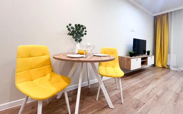 Dobrye Kvartiry S Terassoy Na Larina 45s6 Apartments