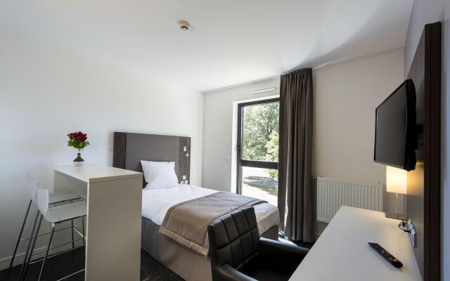 Adonis Dijon Maison Internationale Apart Hotel