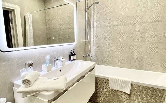 Апартаменты LuxAparts ЖК Academe Riverside