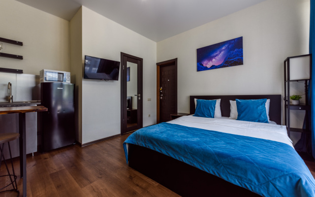 Oplot - Uluchshennye s balkonom 2 Apartments