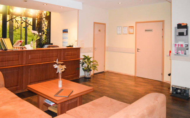 Forest Inn Hotel