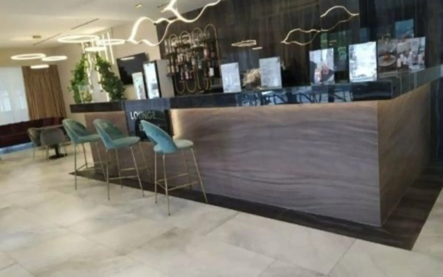 Na Ulitse Uchitelskoy 5 Flat