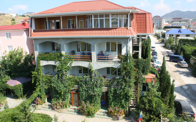 Bungalo U Romana Guest House
