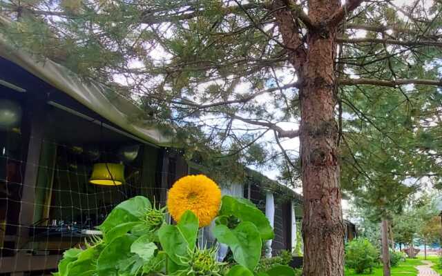 Chernavino 9 Club Hotel