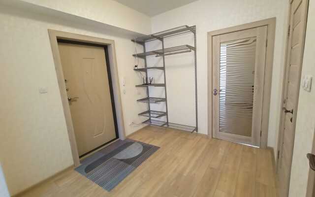 2-Komnatnaya Kvartira S Otlichnym Remontom Flat