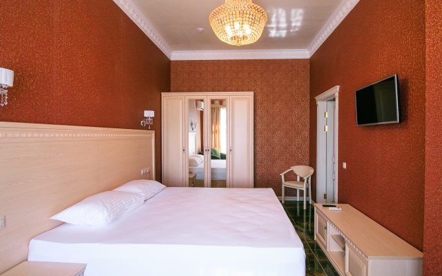 Goluboe Ozero Hotel