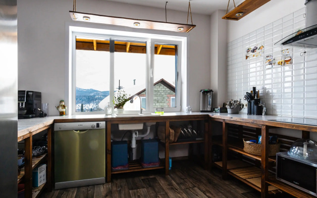 Ryzhiy poni Guest House