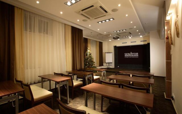 Отель Сенатор