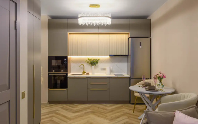 KrasLoft V Zhk Bulvar Tsvetov Na 4 Chelovek Apartments
