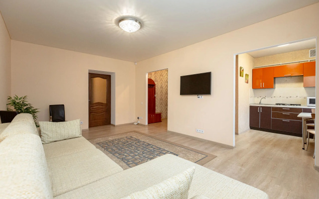 Ladgorna na Nezavisimosti 74 Apartments