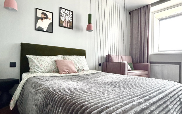 Gray-Pink Cozy Home Flat