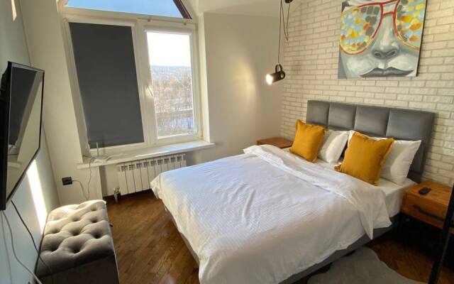 Apartment Three Styles near Tsvetnik