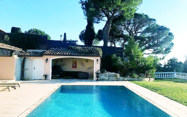 Вилла Солея