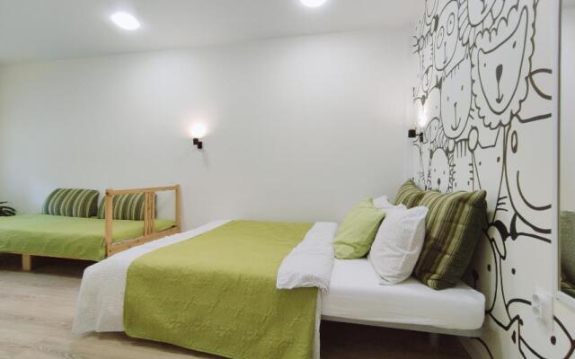 Uyutny ugolok Tsentr ryadom Flat
