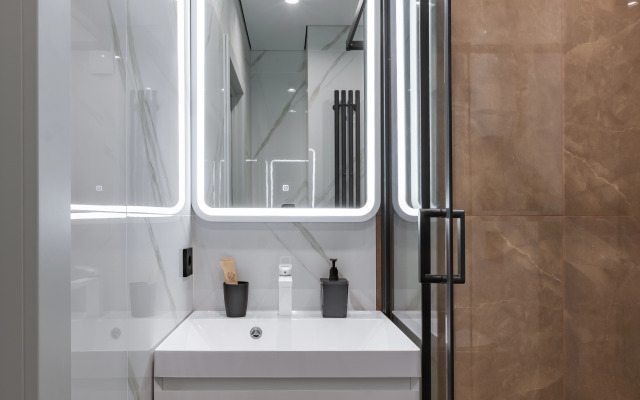 V tsentre Samaryi Flat