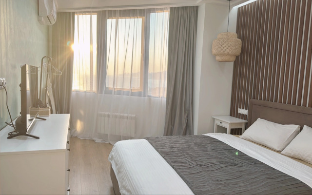 Apartament favorit MorskayaSimfonya-2 s panoramoj na more, bassejnom na territorii ZhK Apartment