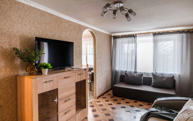 Апартаменты Двухкомнатные по Авиаторов 7