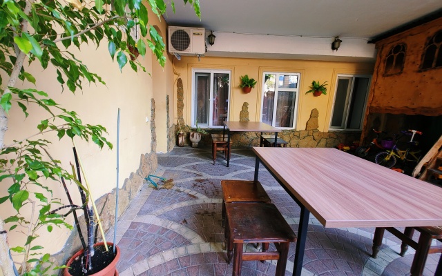 Renata 35 Guest house