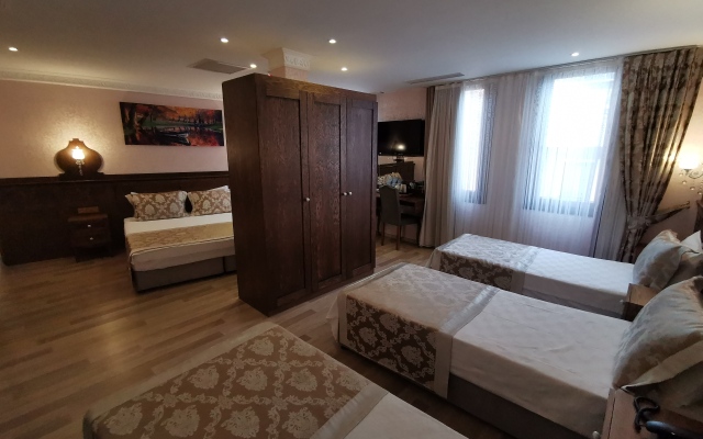 Perapolis Hotel